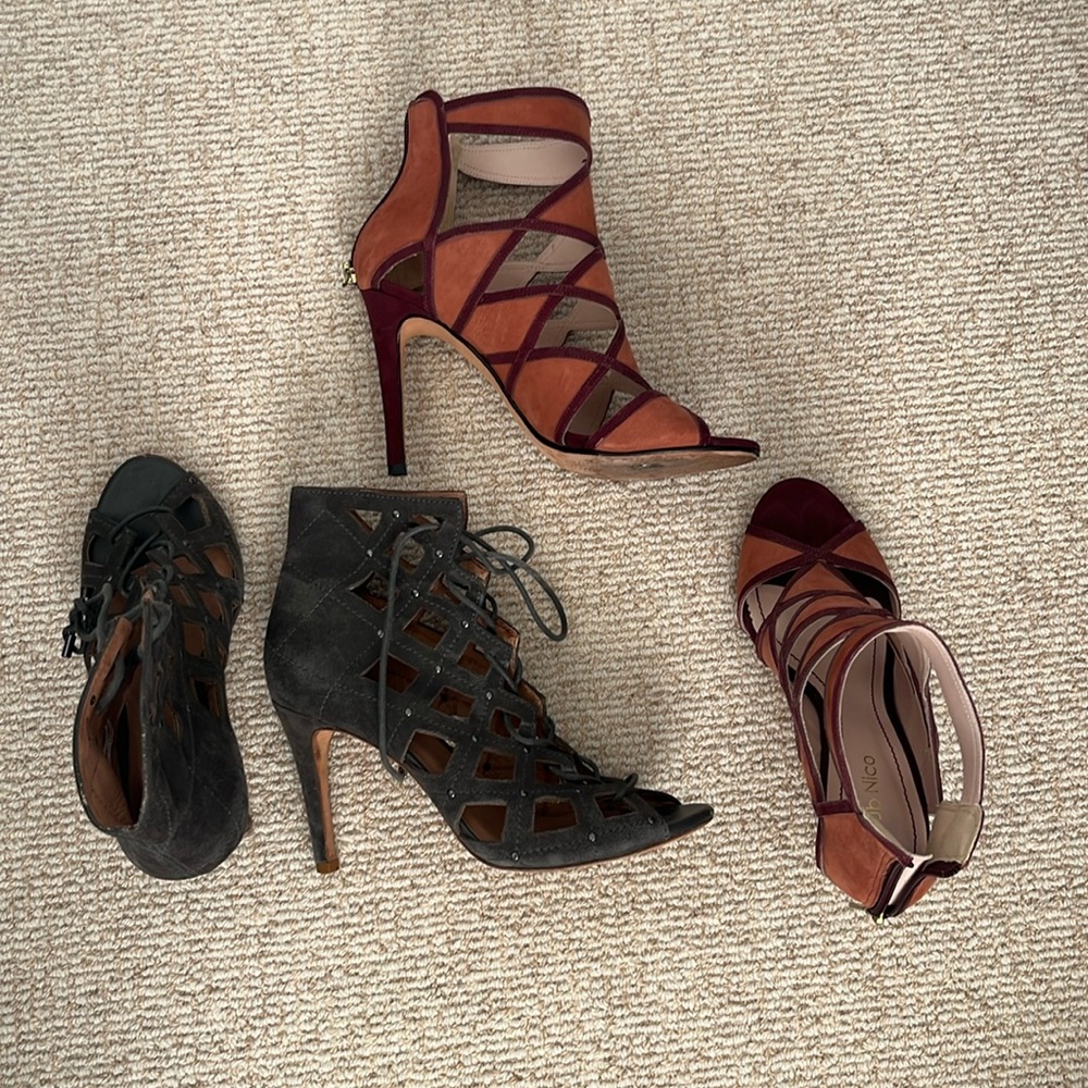 2 pairs of shoes